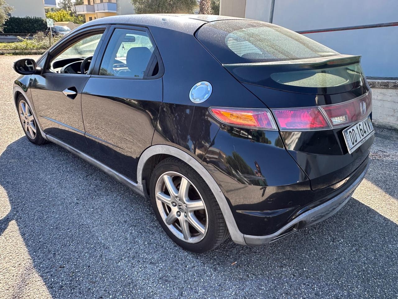 Honda Civic 2.2 i-CTDi 5p. Executive i-P DPF 2006..