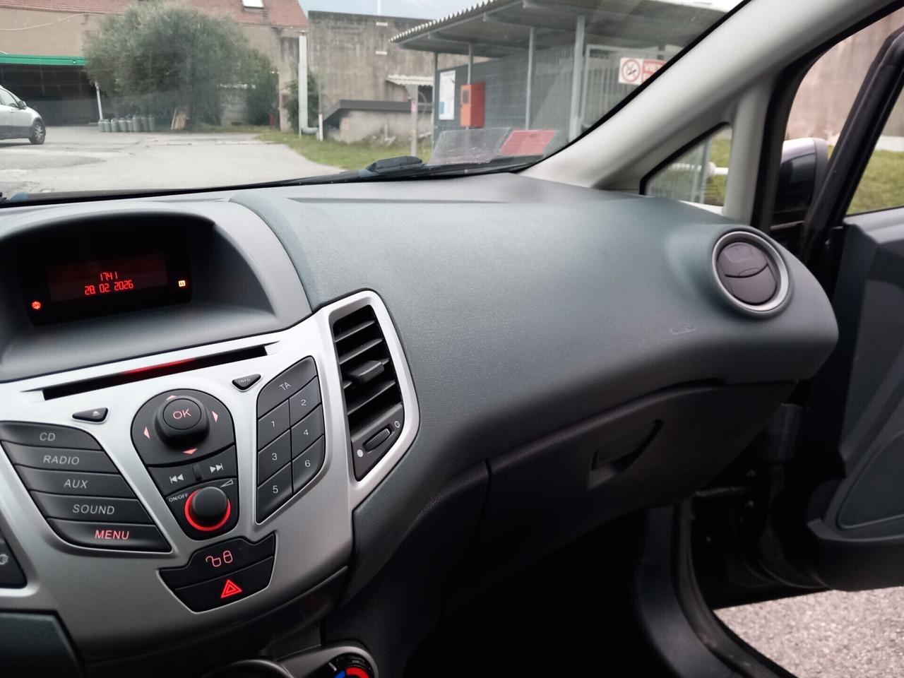 Ford Fiesta 1.4 96CV AUTOMATICA 5 porte