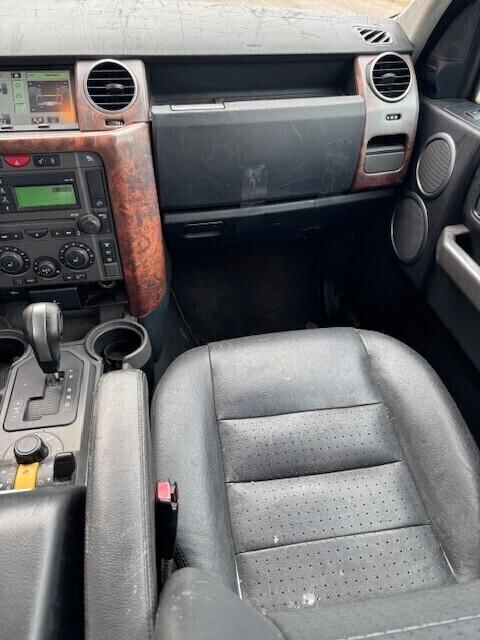 Land Rover Discovery 3 4.4 V8 HSE (VEICOLO SOLO PER COMMERCIANTI)