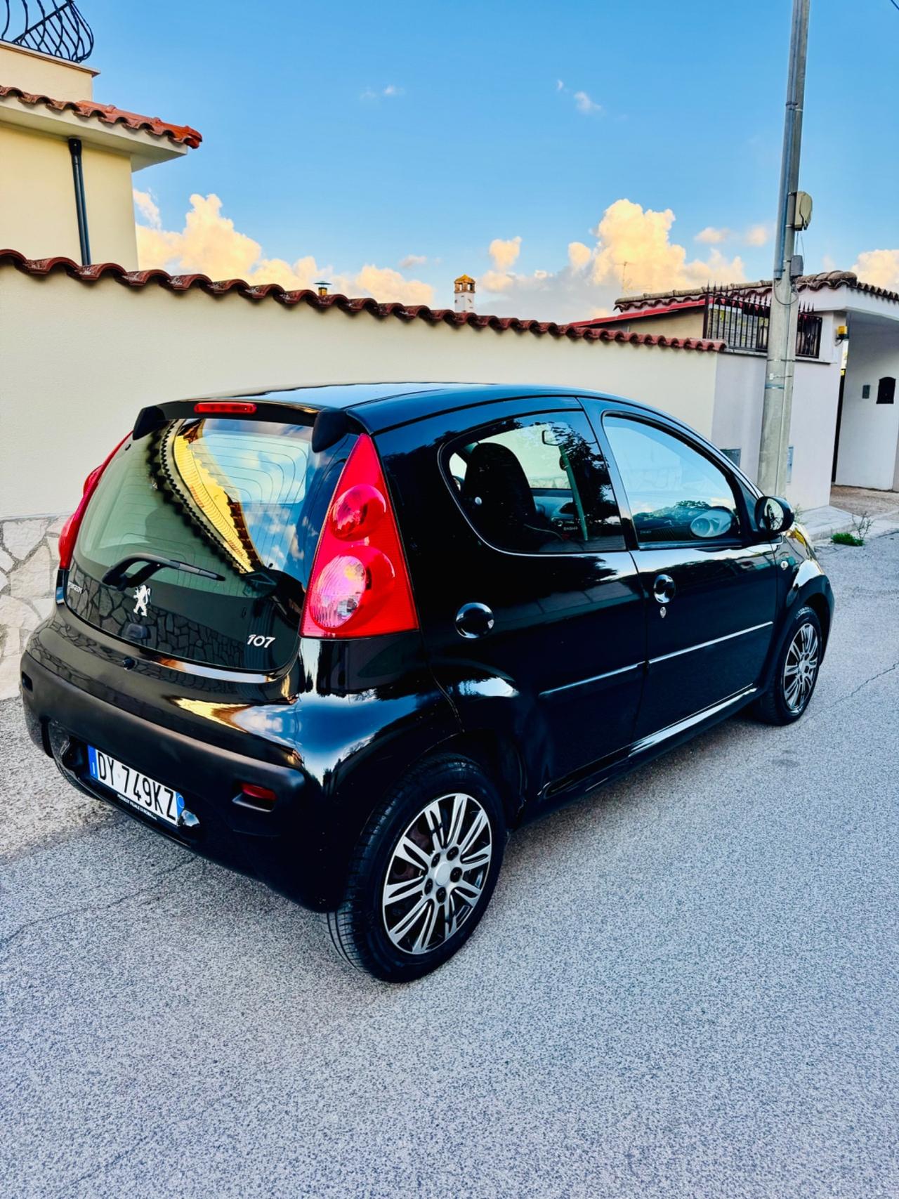 Peugeot 107 1.0 68CV 5p. Plaisir