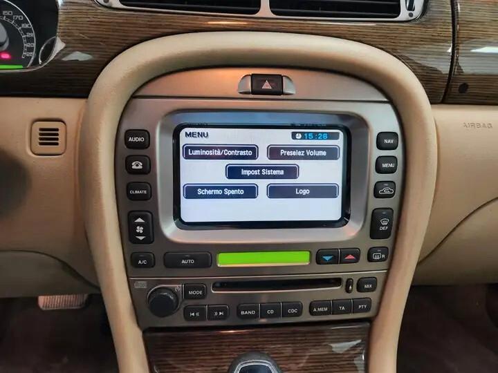 Jaguar X-Type 2.2D cat aut. Luxury cDPF