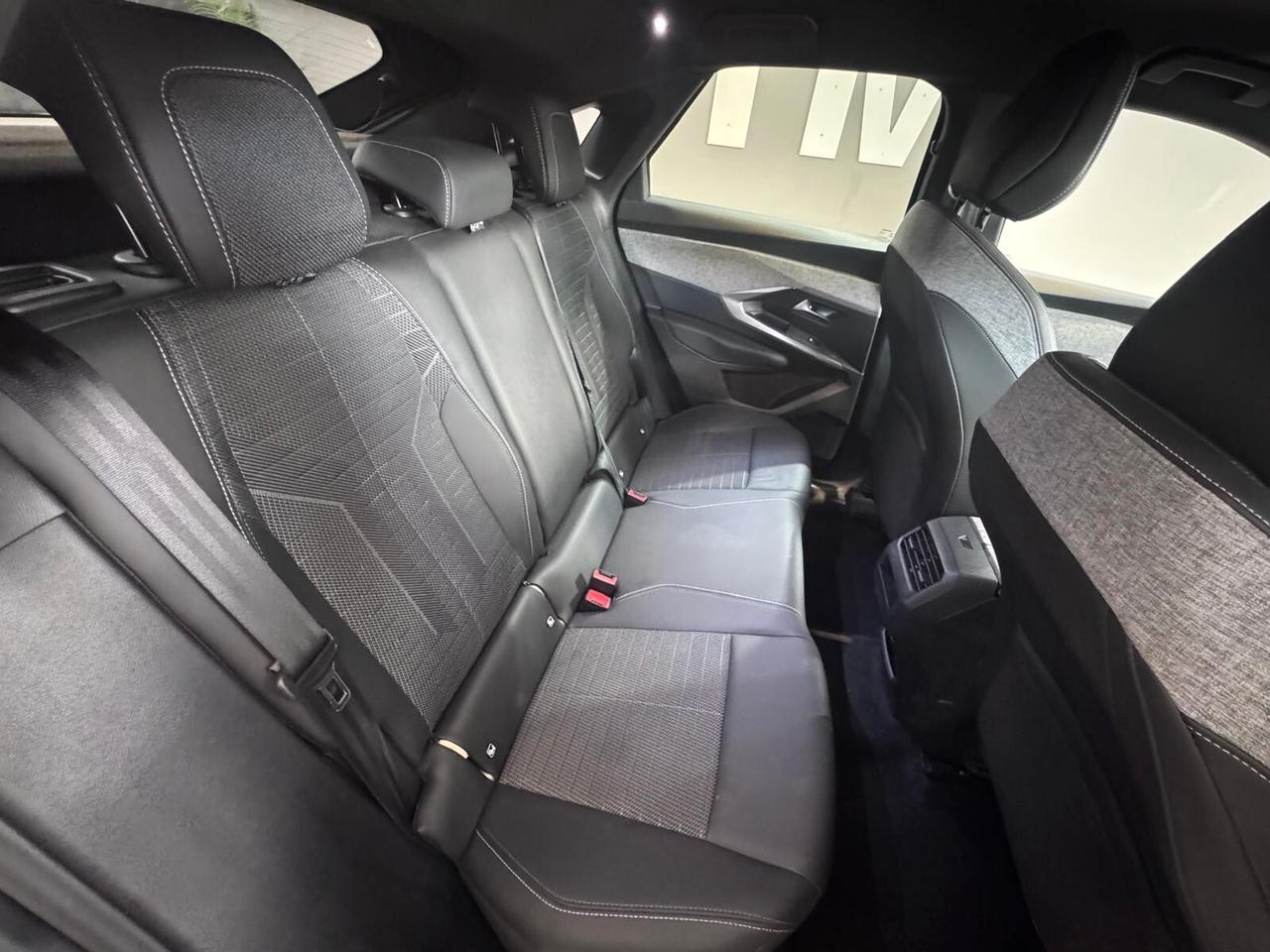 Peugeot 3008 Hybrid 136 e-DCS6 Allure