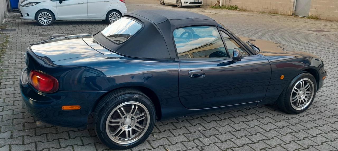 Mazda MX-5 1.6i 16V cat
