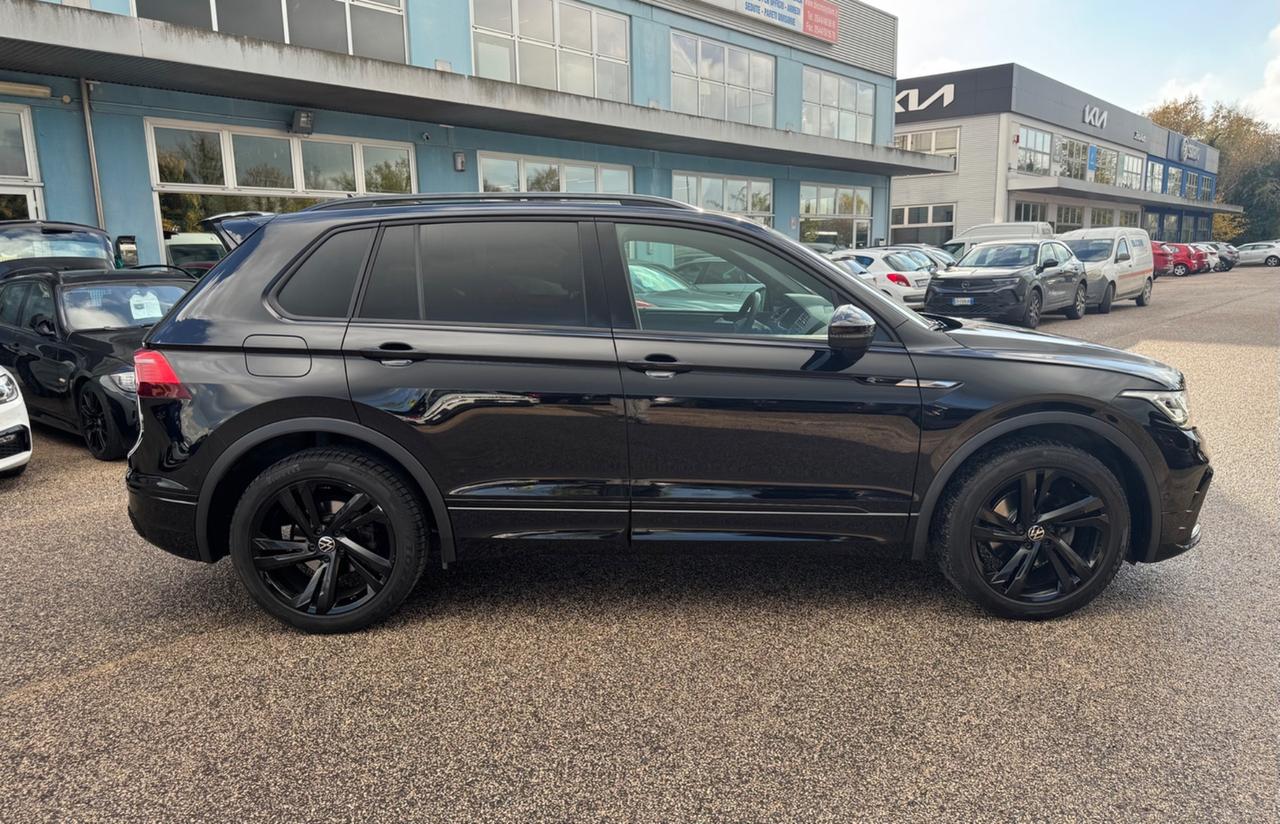 Volkswagen Tiguan 2.0 TDI 150 CV SRC DSG R-Line FULL SERVICE