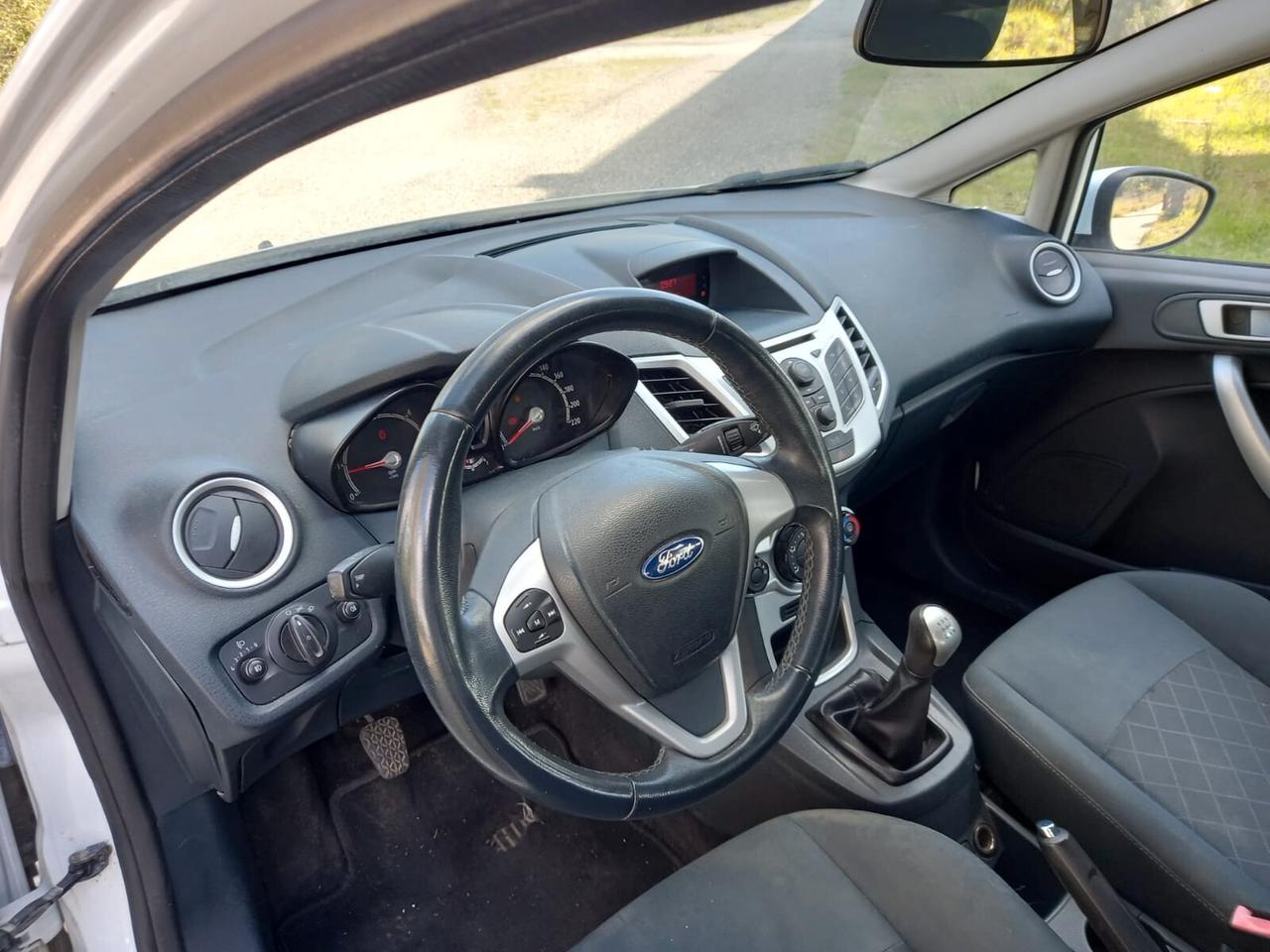 Ford Fiesta Ikon 1.4 TDCi 70CV 5 porte