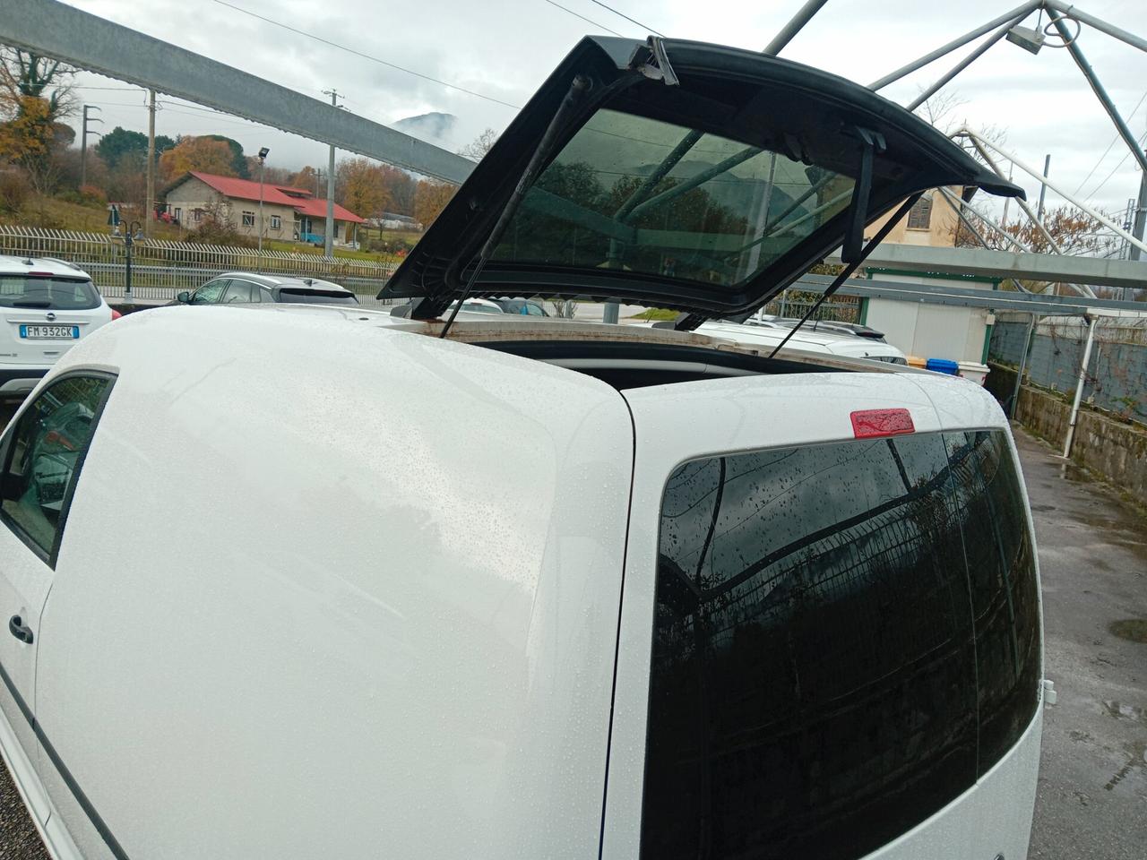 Volkswagen Caddy 2.0 TDI - 2019 - E6