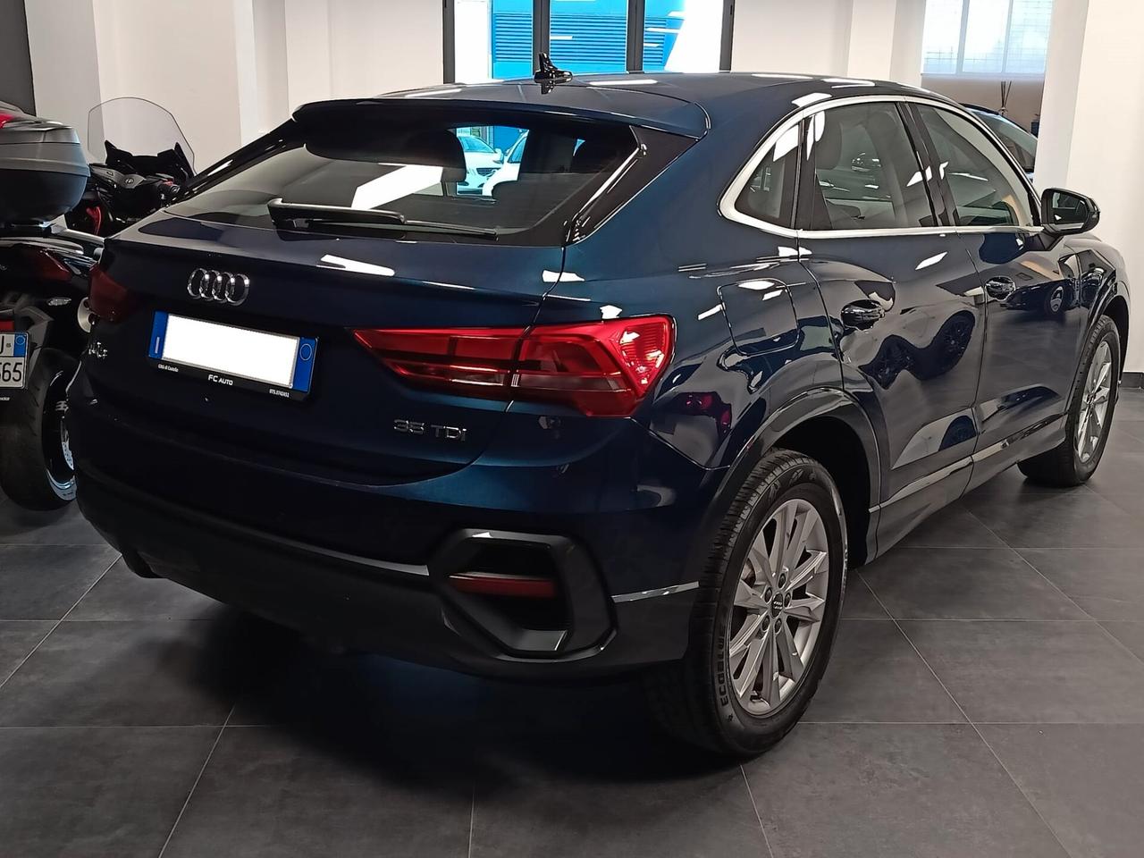 Audi Q3 35 TDI S tronic Business Advanced