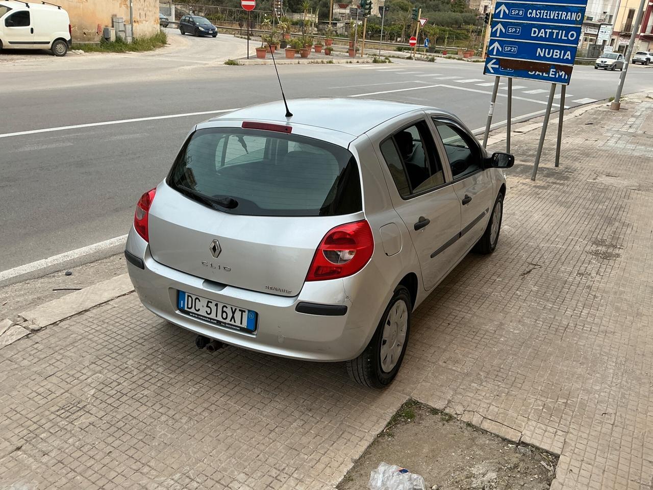 Renault Clio Storia 1.2 5 porte