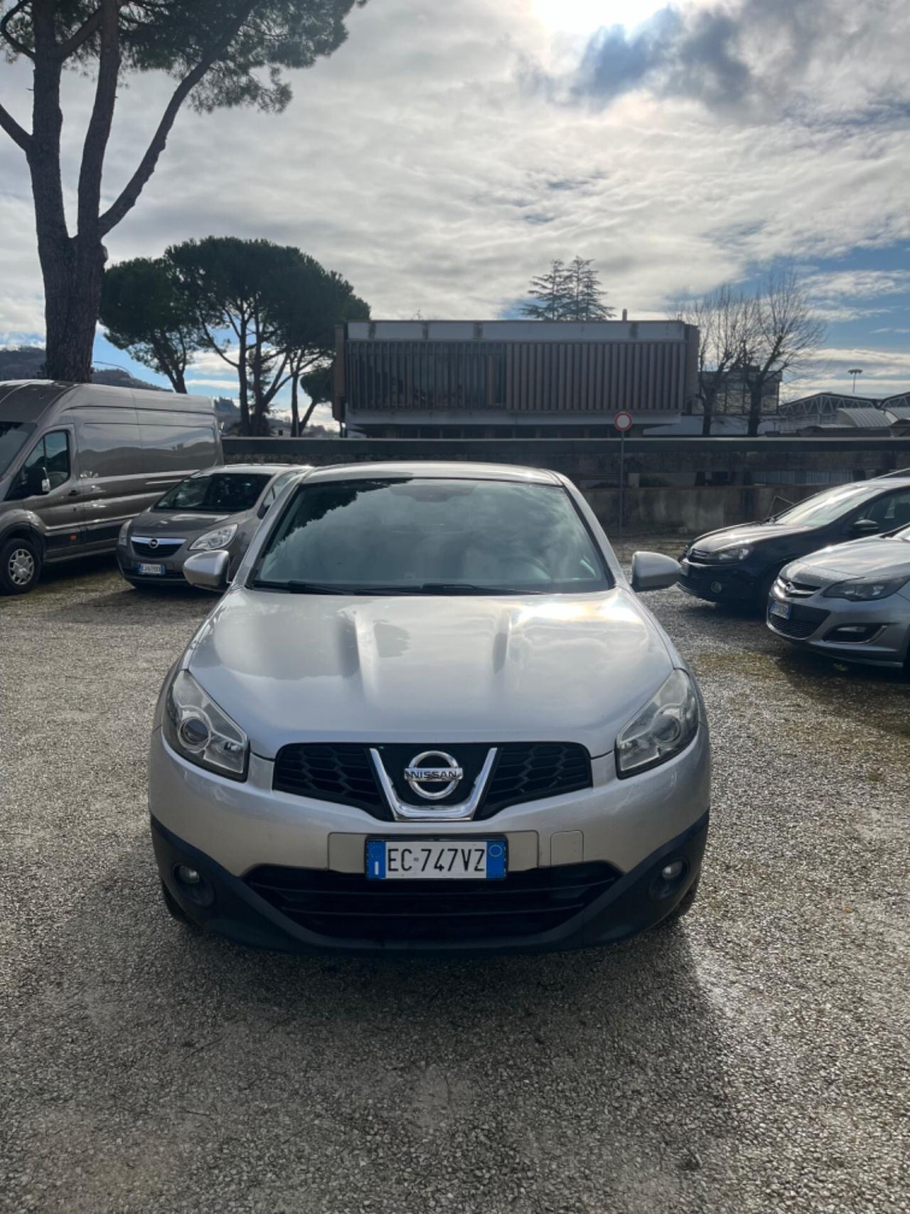 Nissan Qashqai 1.5 dCi PERFETTA SI NEOPATENTATI