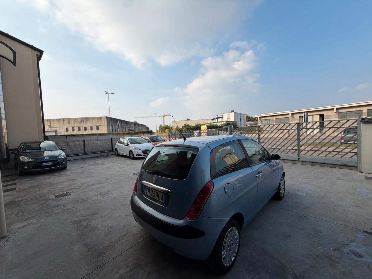 Lancia Ypsilon 1.2 16V Platino