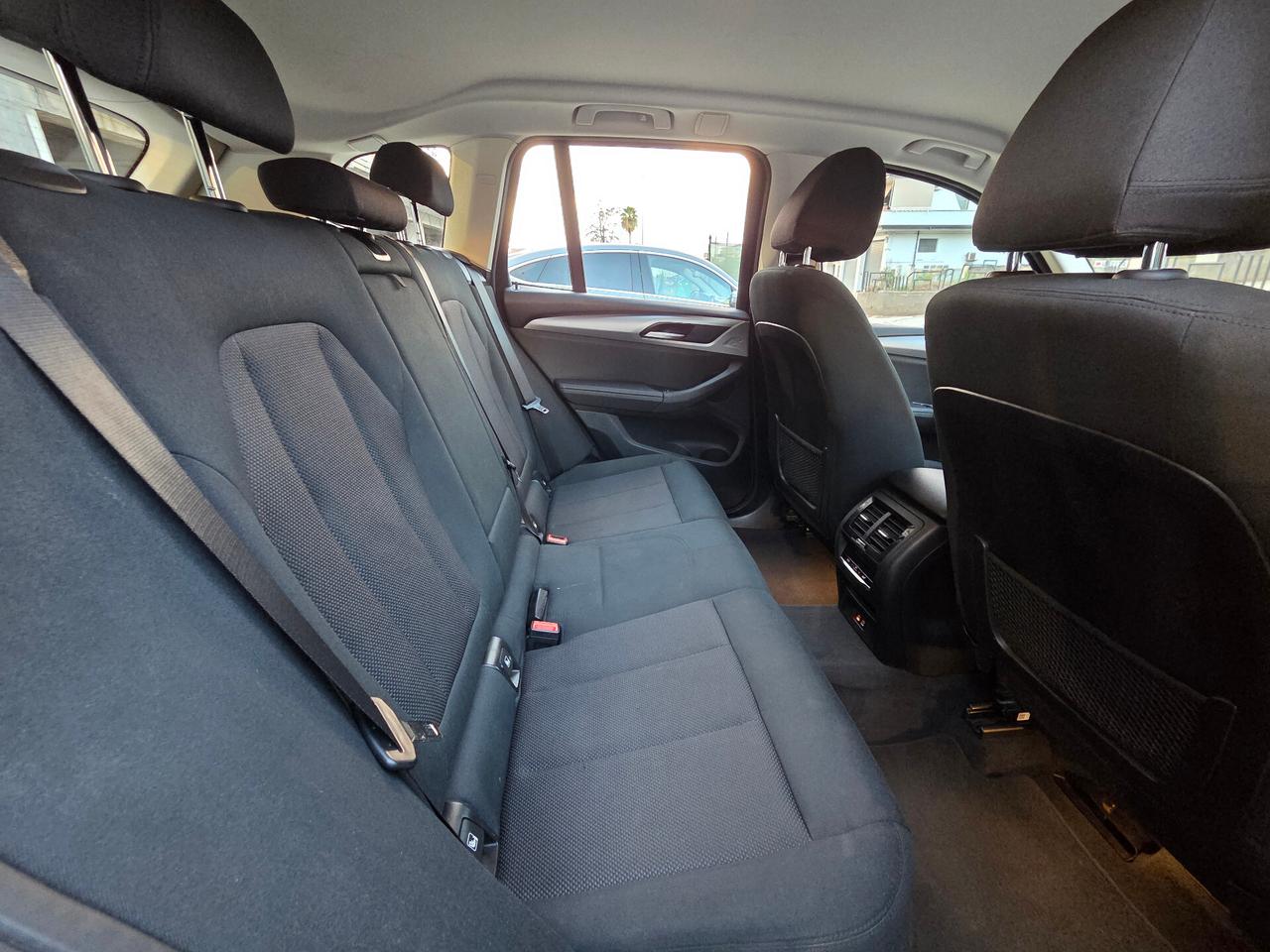 Bmw X3 xDrive20d Advantage Auto.