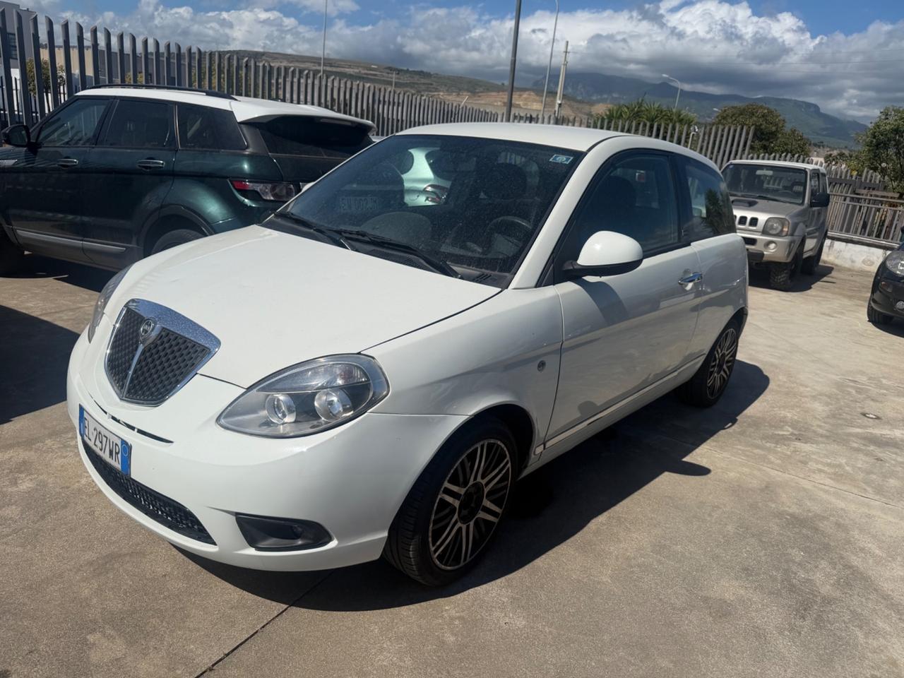 Lancia Ypsilon 1.2 69 CV 5 porte GPL Ecochic Gold