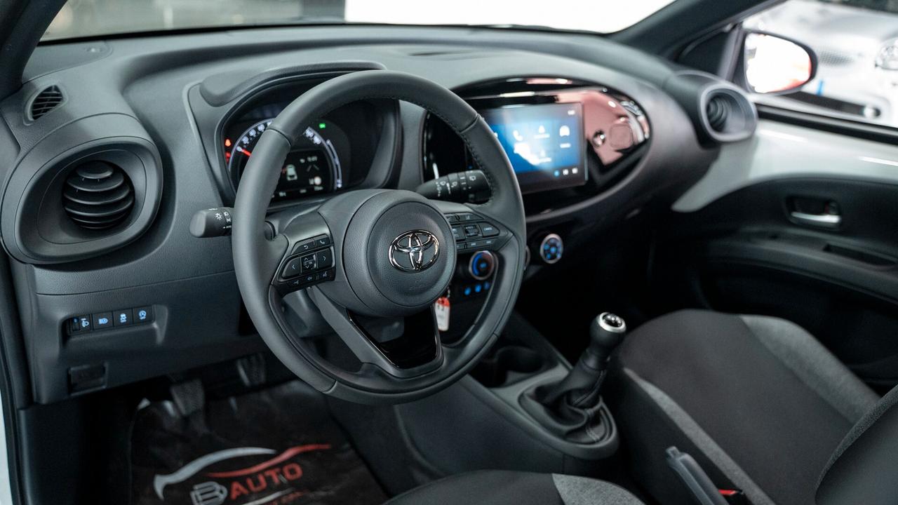 Toyota Aygo X 1.0 VVT-i 72CV 5 PORTE CARPLAY FULL OPTIONAL