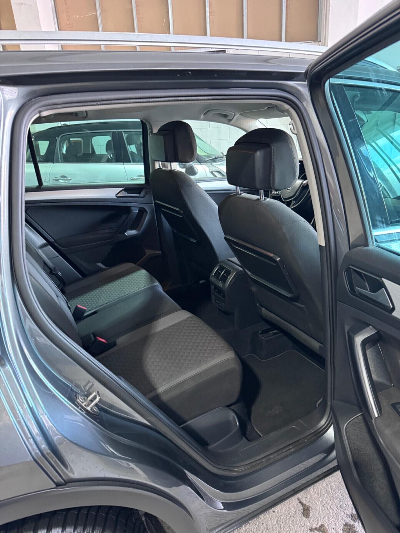 Volkswagen Tiguan 1.6 TDI SCR Sport BlueMotion Technology