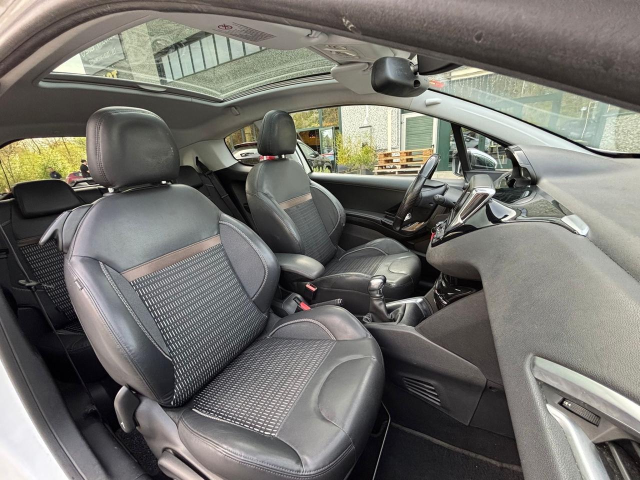 Peugeot 208 1.6 e-HDi 92 CV Stop&Start 3 porte Allure