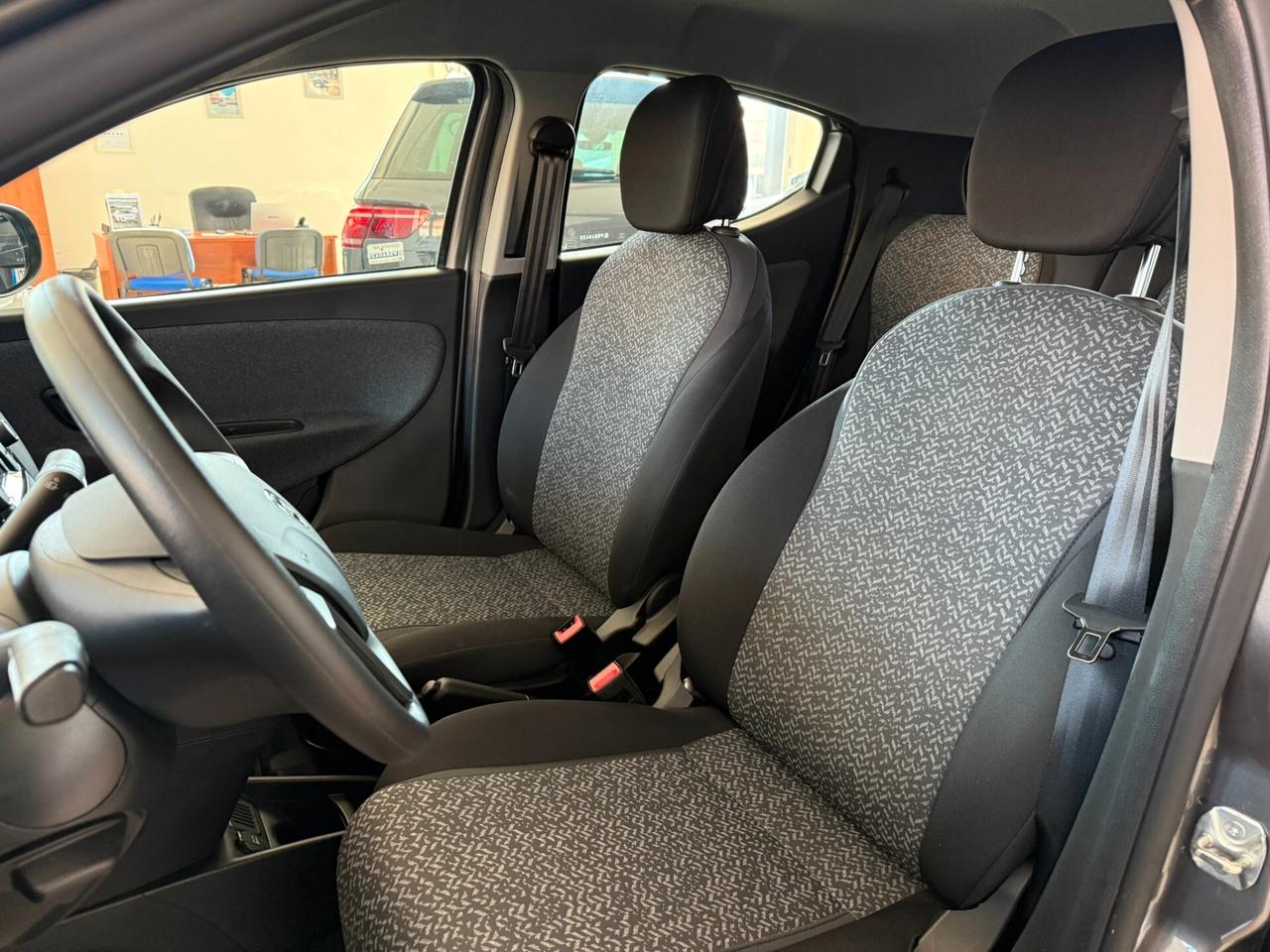 Lancia Ypsilon 1.0 FireFly 5 porte S&S Hybrid Gold