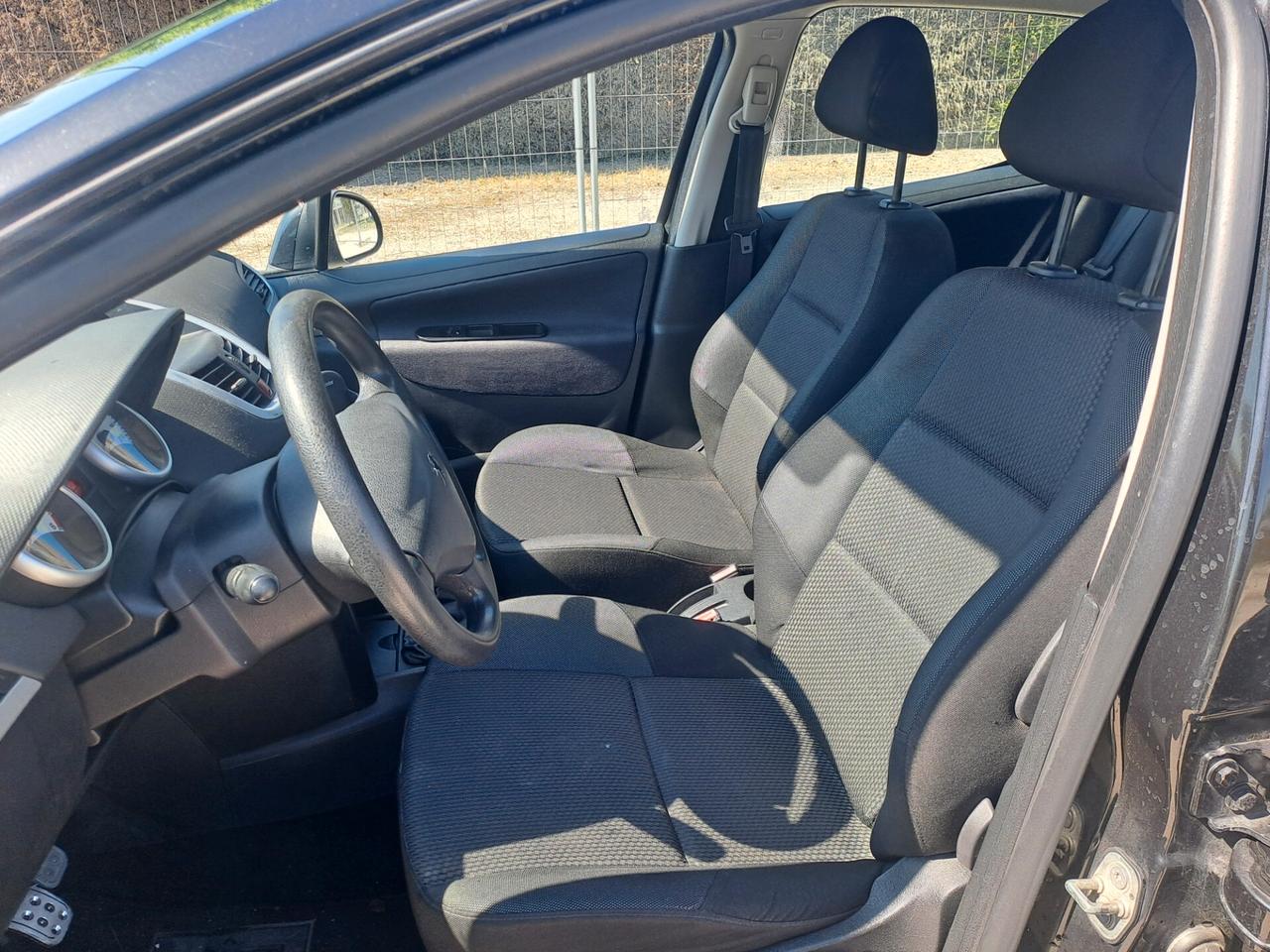 peugeot 207, 1.4 hdi ok neopatentati