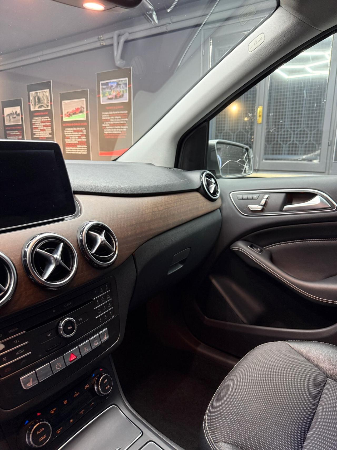 Mercedes-benz B 200 CDI 4Matic Automatic Executive