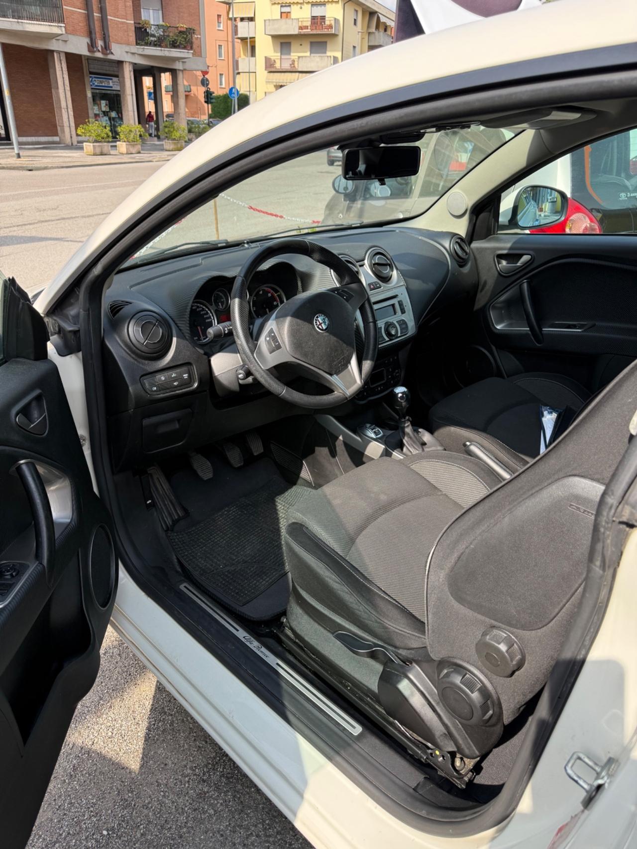 Alfa Romeo MiTo 1.3 JTDm-2 95 CV S&S Distinctive