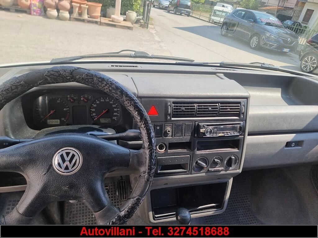 VOLKSWAGEN CARAVELLE-9 POSTI 2001