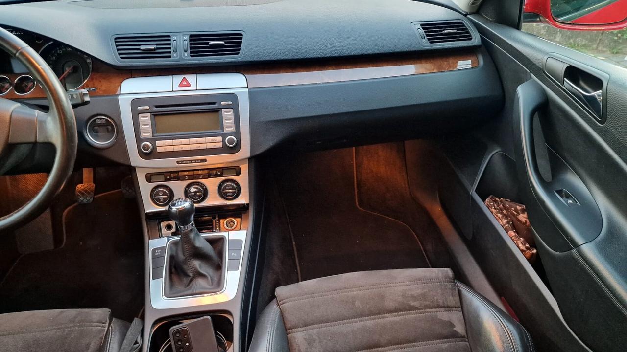 Volkswagen Passat 1.6 16V FSI Comfortline