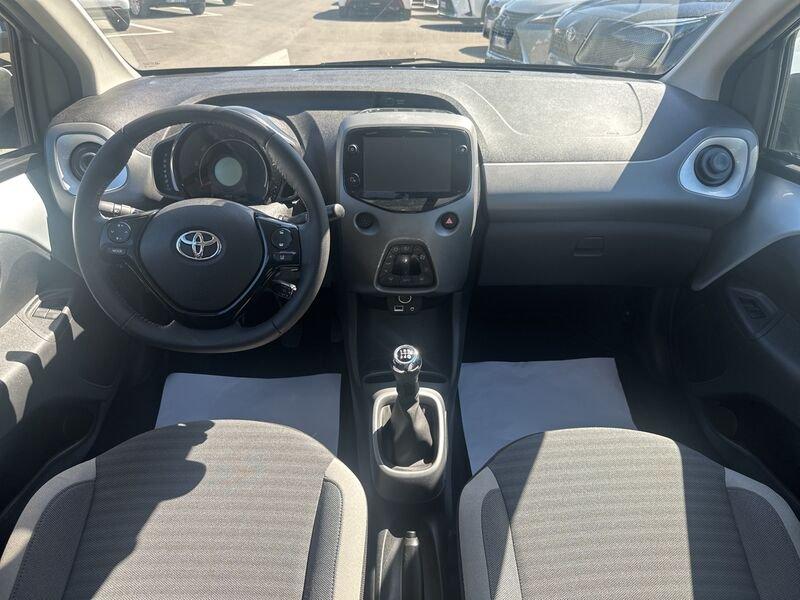 Toyota Aygo Connect 1.0 VVT-i 72 CV 5 porte x-play