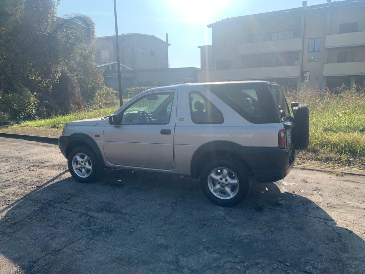 Land Rover Freelander 2.0 TD cat 3p. Hardback