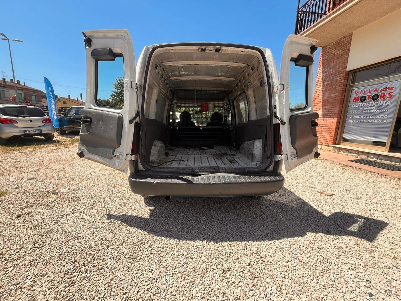 Opel Combo 1.7 DI 4p. Van Vetrato