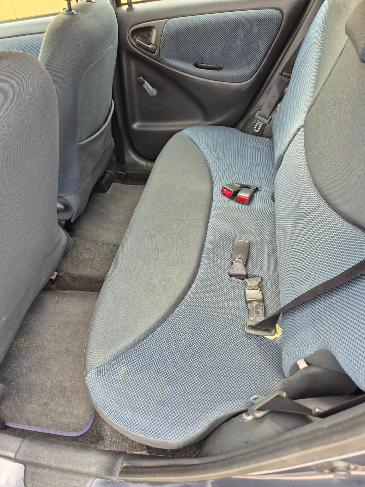 Toyota Yaris 1.0i 16V cat 5 porte Expo
