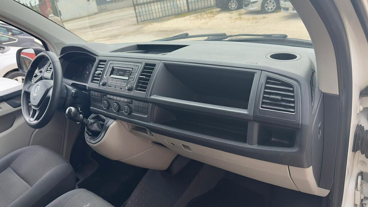 Volkswagen Caravelle 2.0 TDI 102CV PC Trendline