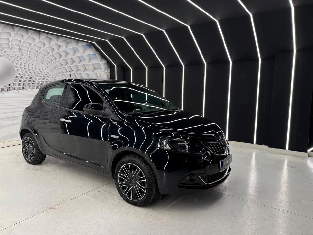 Lancia Ypsilon 1.0-KM CERTIFICATI-PERMUTE-12 MESI GARANZIA