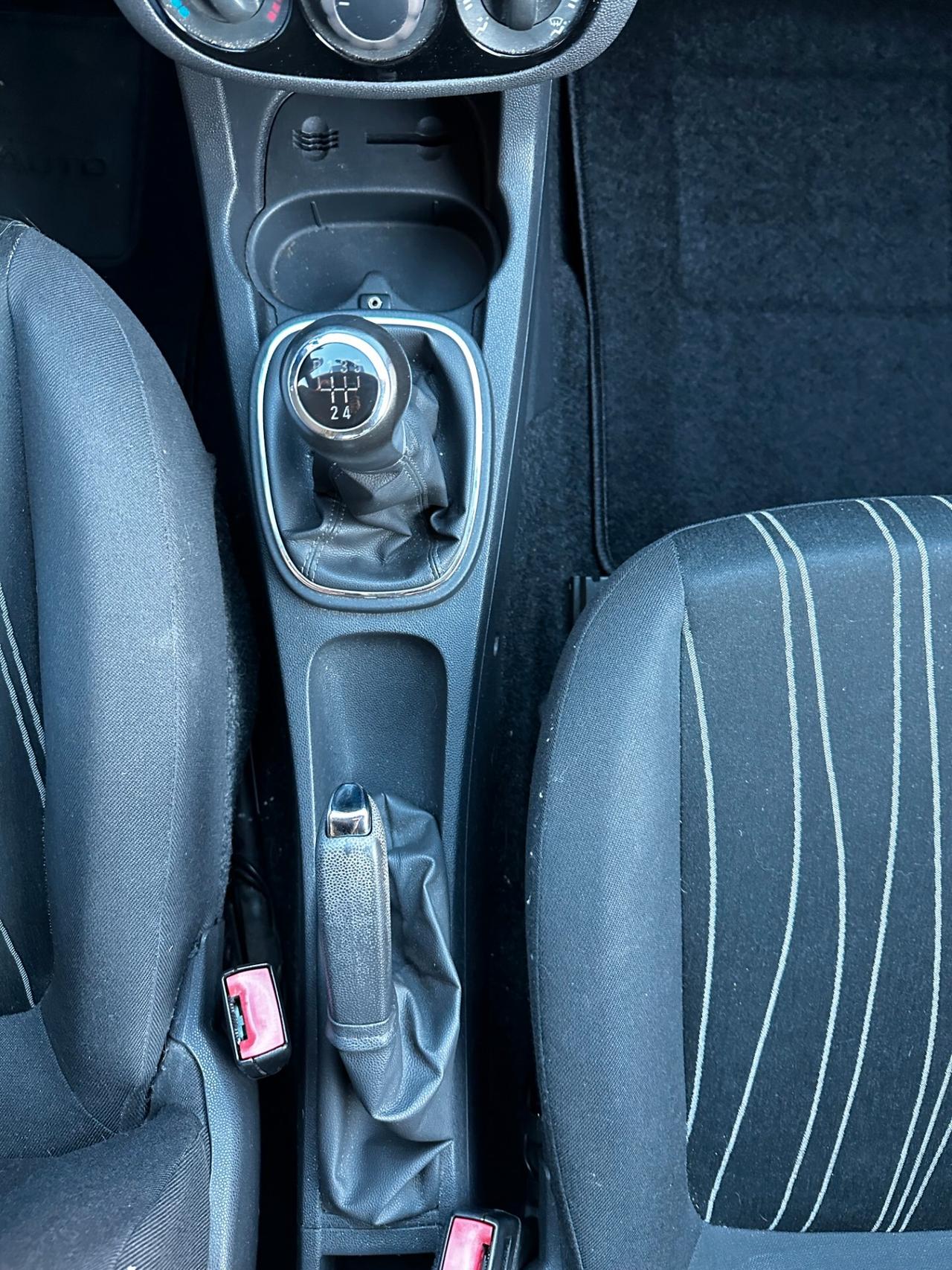 Opel Corsa 1.2 3 porte Club "NEOPATENTATI"