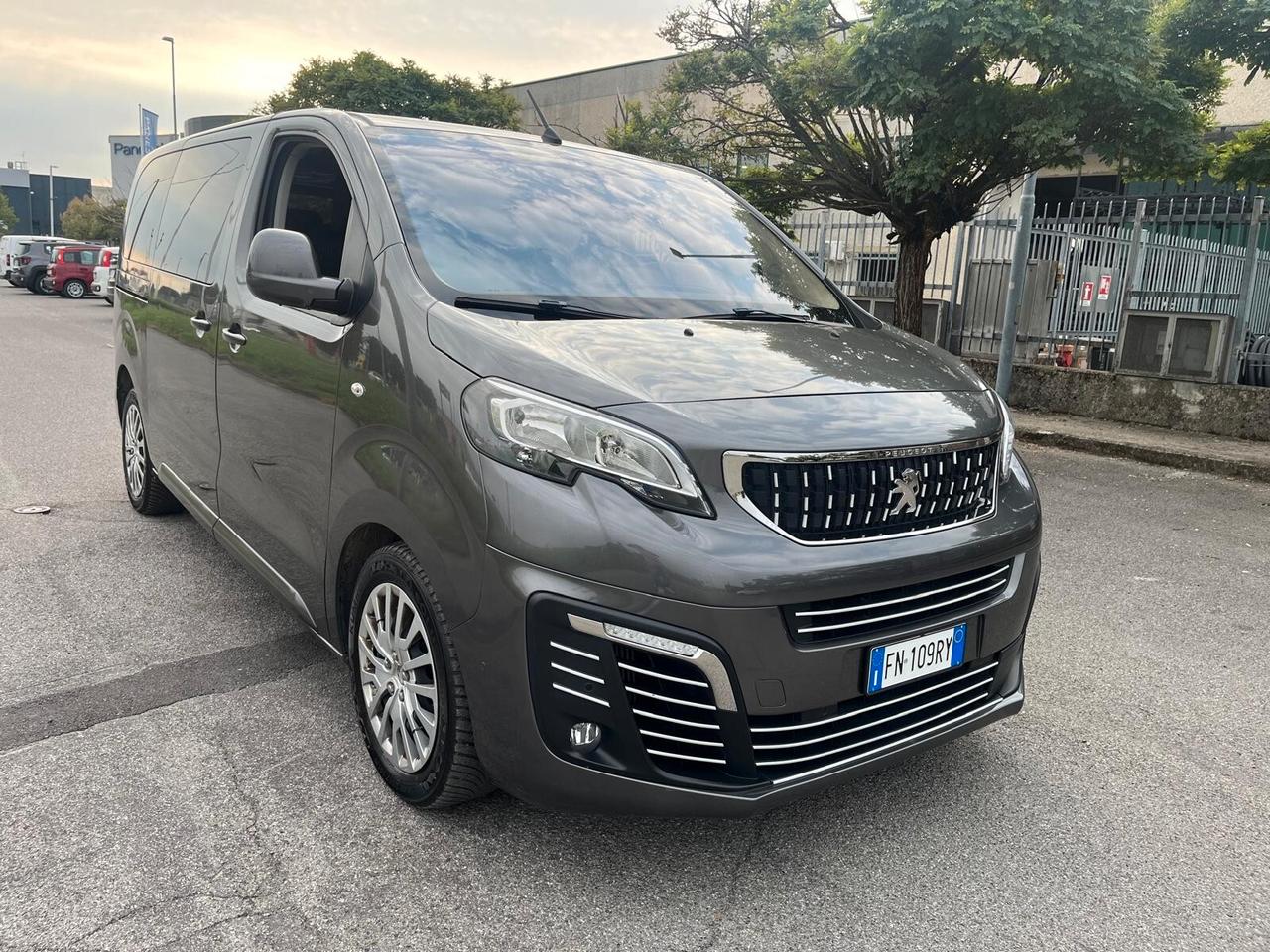 Peugeot Traveller BlueHDi 115 S&S Standard Allure ** 8 POSTI** EURO6**