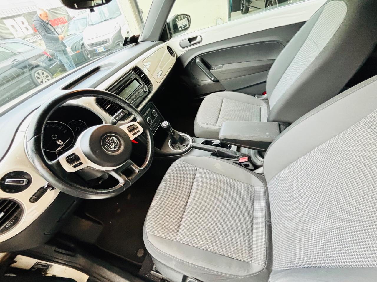 Volkswagen Maggiolino 1.6 TDI DSG Design