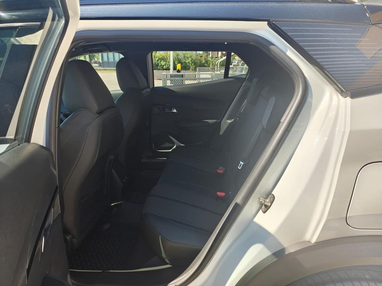 Peugeot 2008 GT Line 1.5 Blue HDI 130 #11855