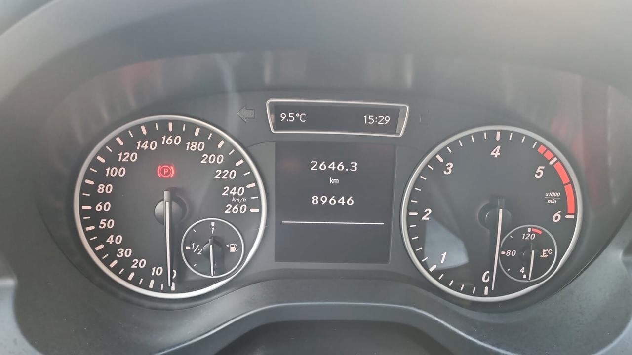 Mercedes-benz A 160 CDI Premium - 90cv-66kw-EURO5B-