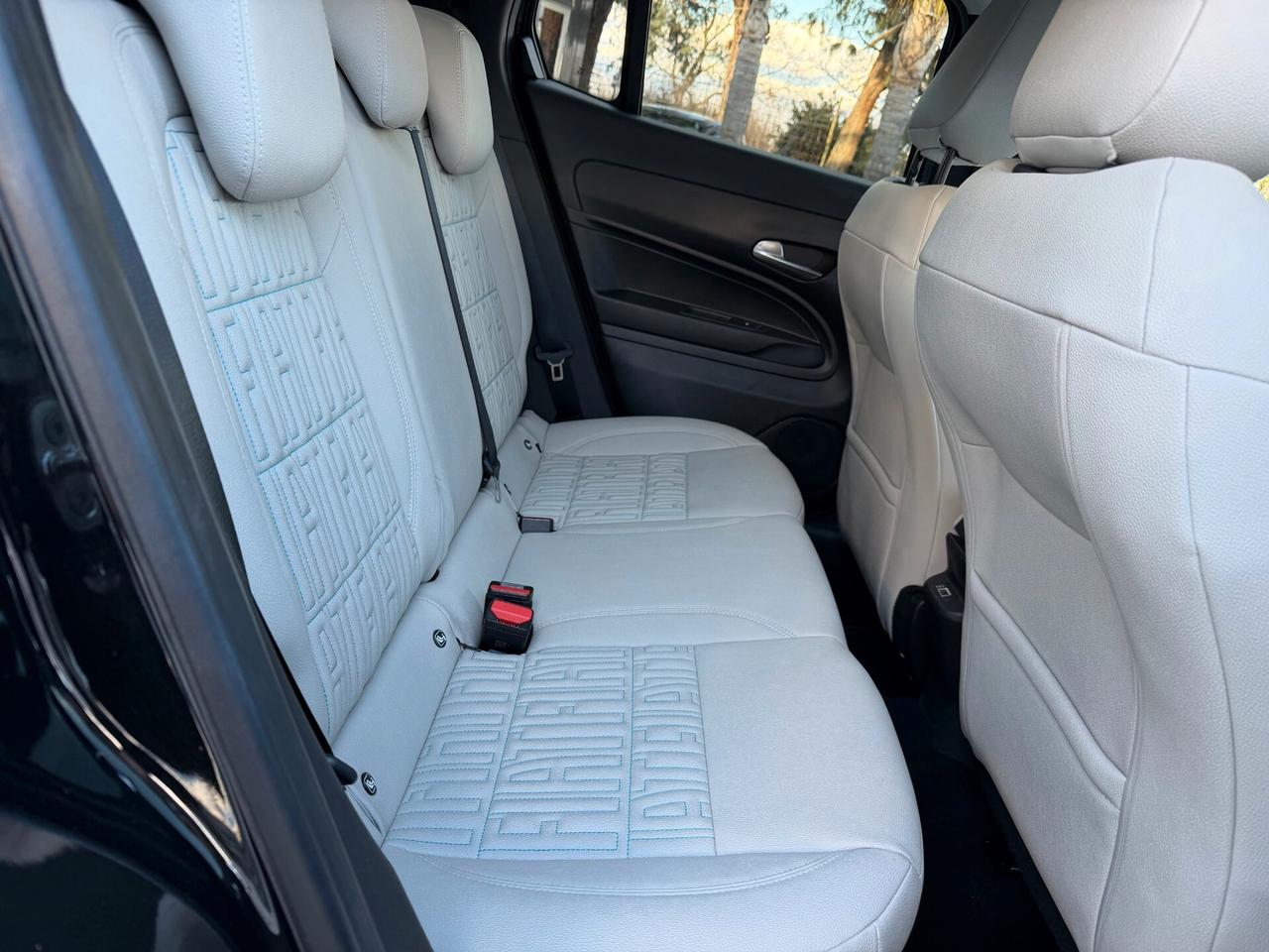 Fiat 600 Hybrid 100CV DCT MHEV La Prima