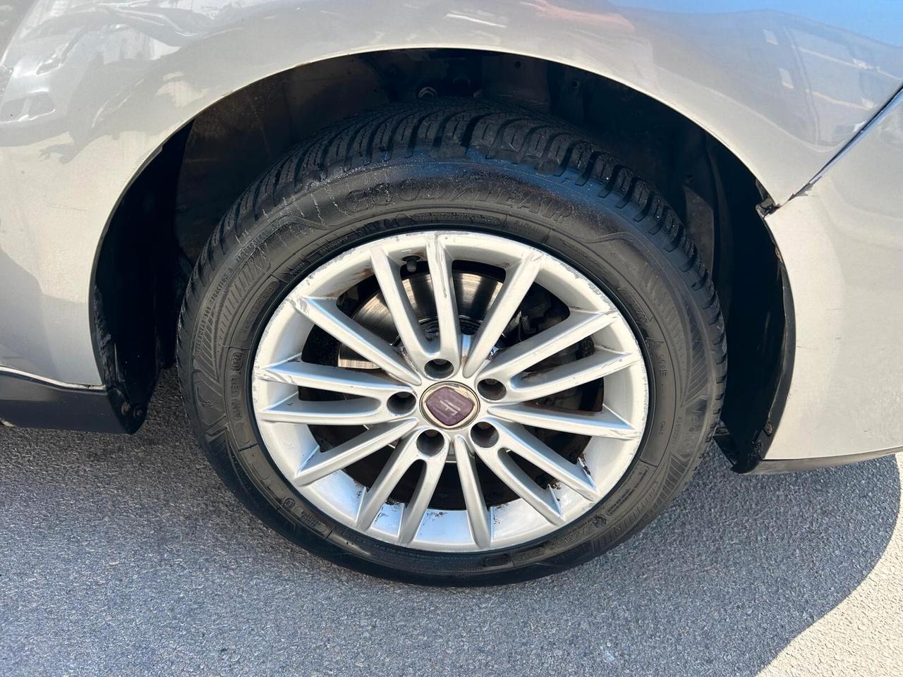 Fiat Croma 1.9cc diesel)PRIVATO)-2010