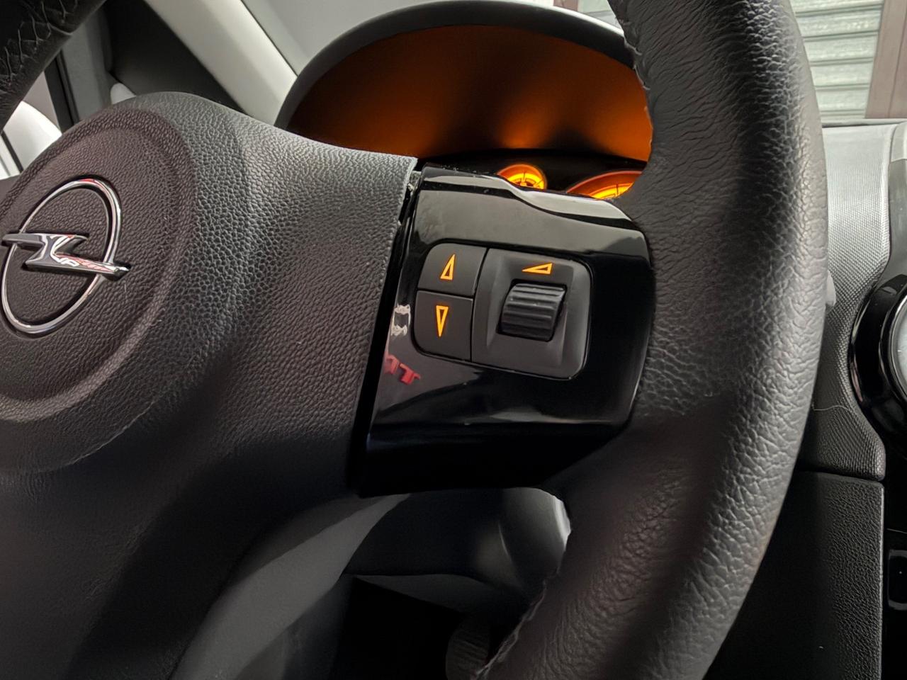 OPEL Corsa 1.3 CDTI (75) Sport 2014