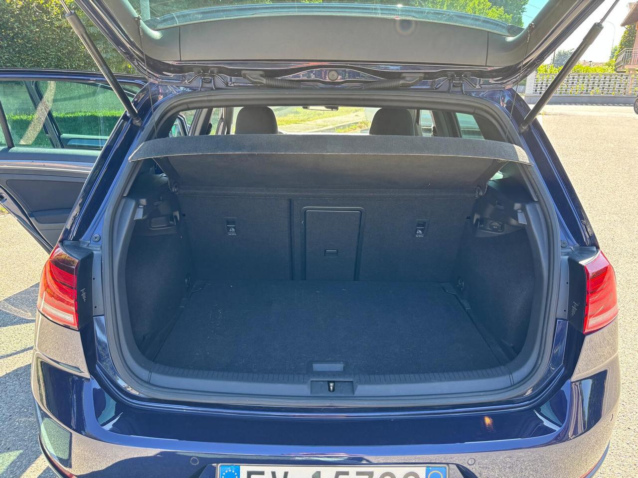 Volkswagen Golf 2.0 TDI 5p. R Line