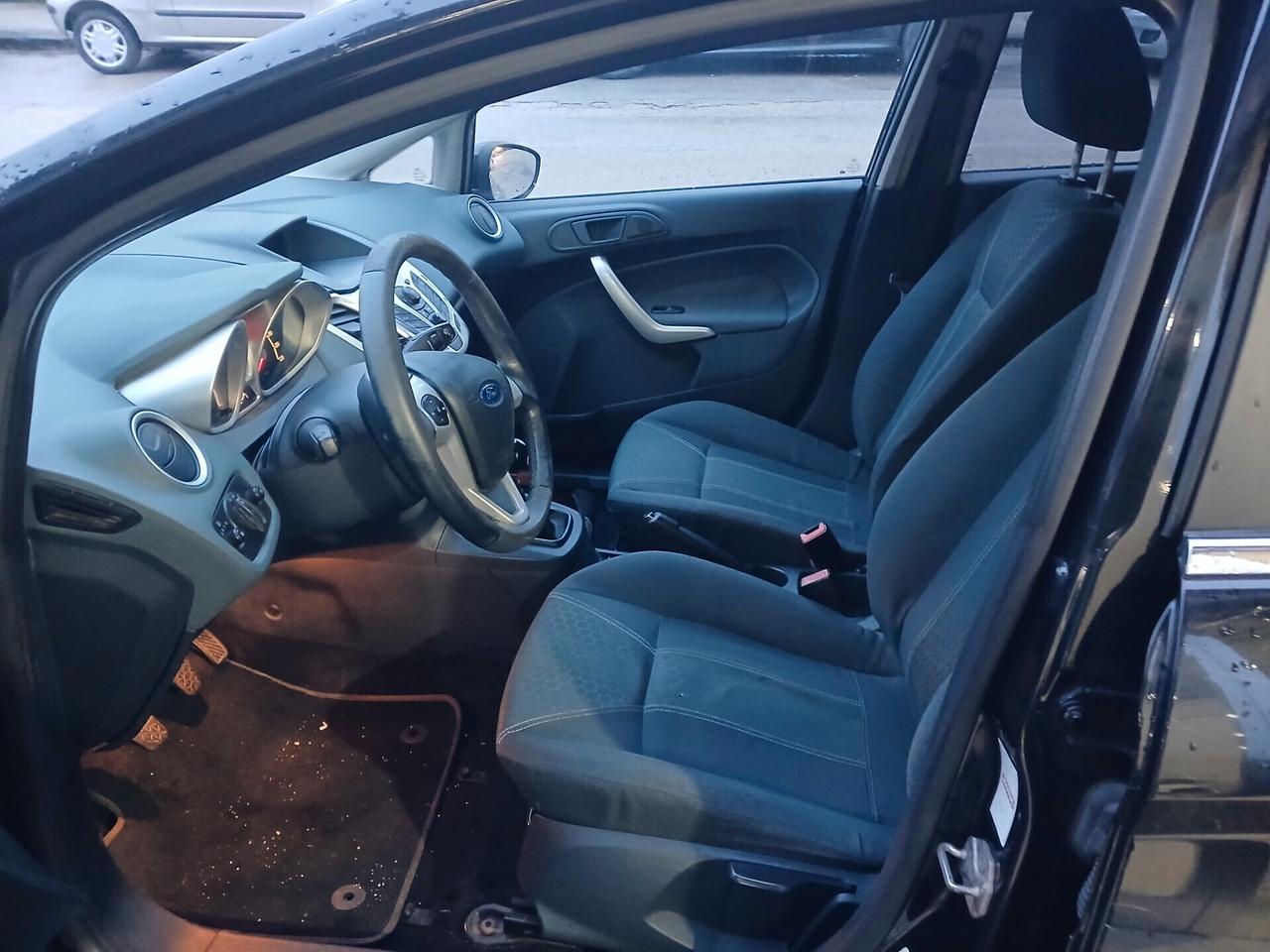 Ford Fiesta 1.2 5 porte Titanium