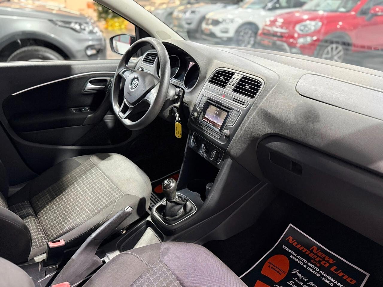 Volkswagen Polo 1.4 TDI 75cv Comfortline 2015