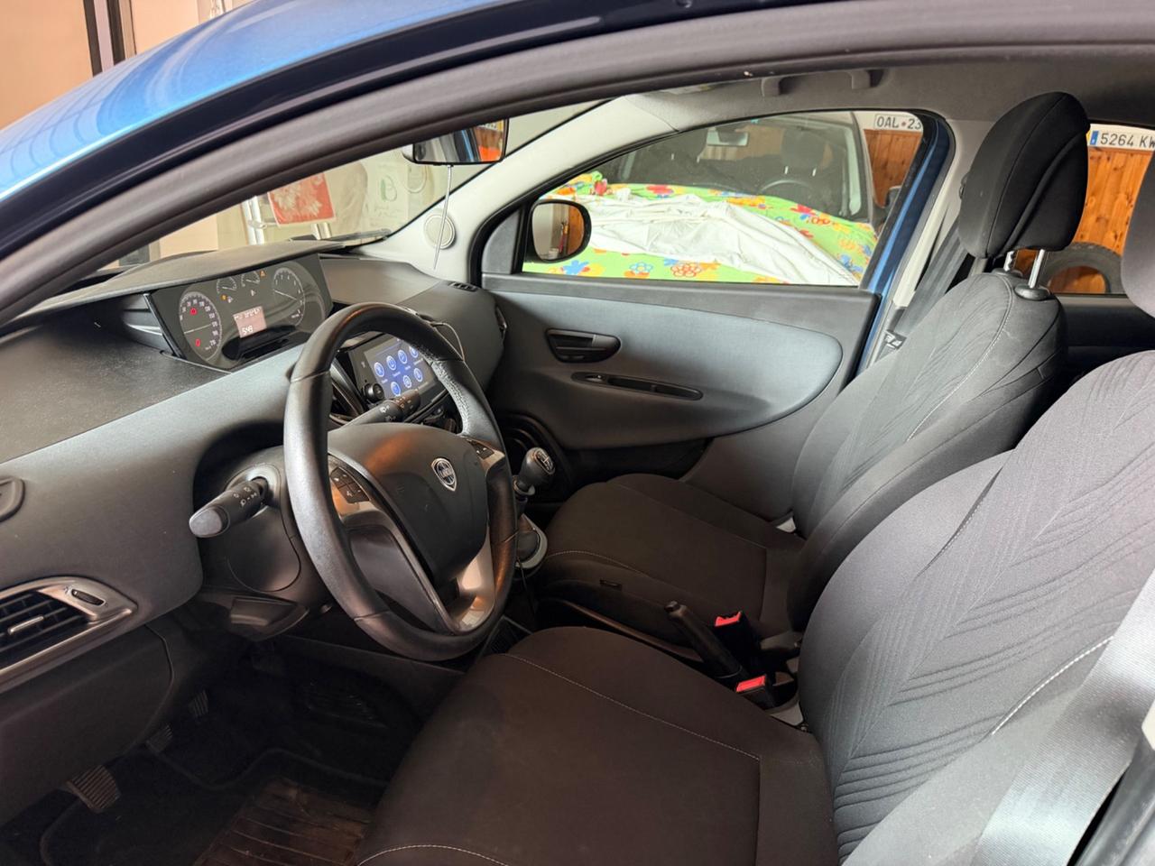 Lancia Ypsilon 1.0 FireFly 5 porte S&S Hybrid Gold