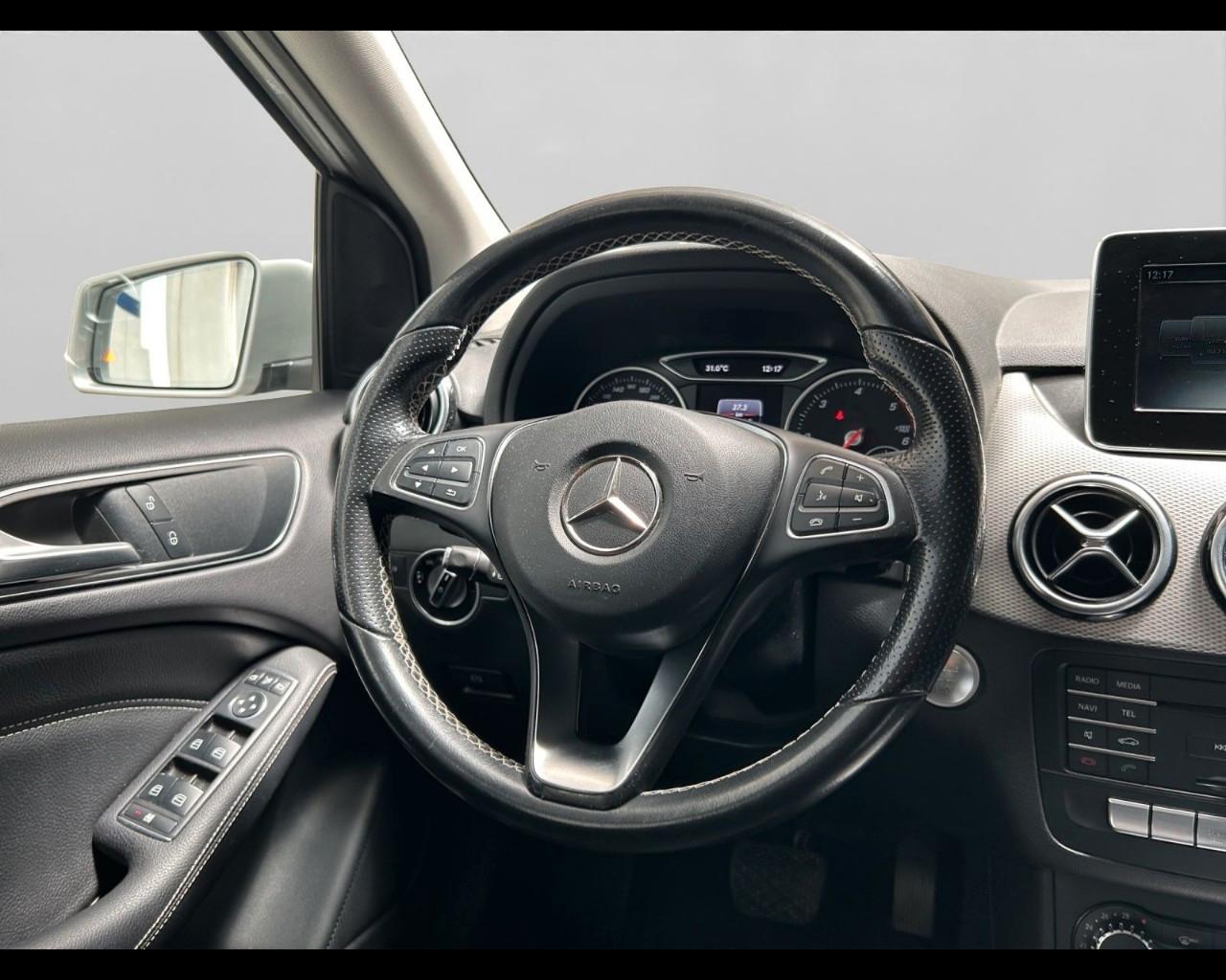 Mercedes-Benz Classe B - T246 - B 180 d Sport Next auto