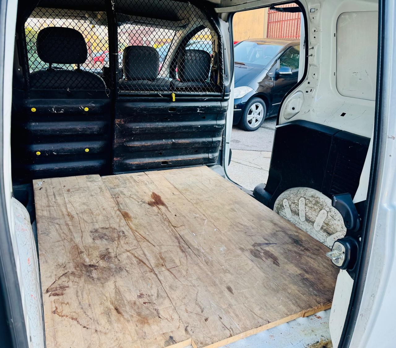 Peugeot Partner Tepee 1.6 HDi Autocarro 3 posti