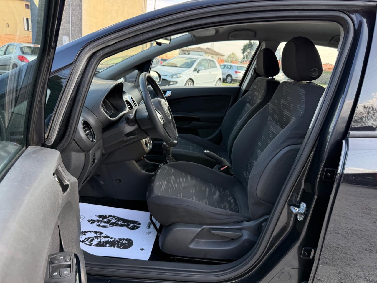 Opel Corsa 1.2 5 porte Club UNICO NEOPATENTATI
