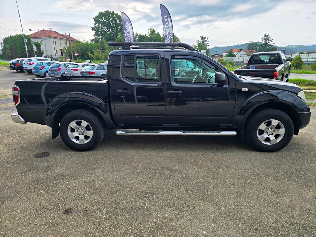Nissan Navara 2.5 dCi 174CV "LE"