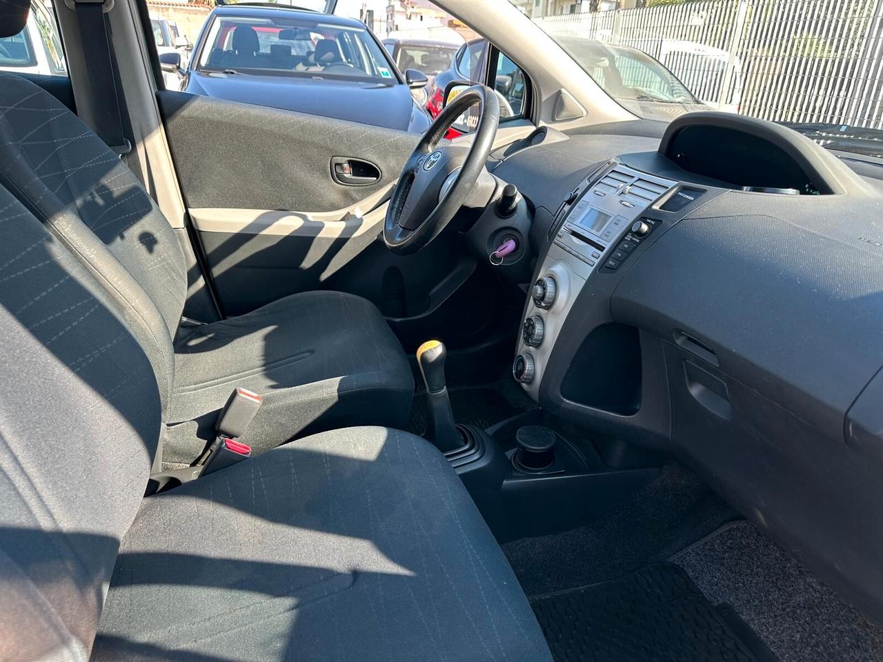 Toyota Yaris 1.3 5 porte Sol-10/2006