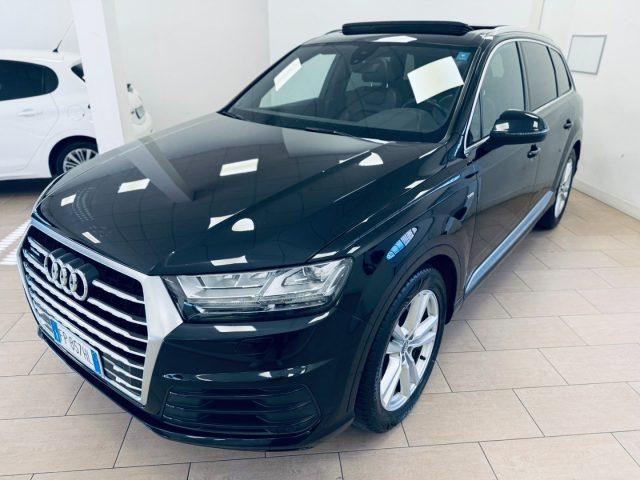 AUDI Q7 3.0 TDI 272 CV Quattro S line - 215.000 Km