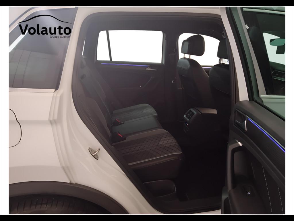 VOLKSWAGEN Tiguan II 2021 - Tiguan 1.5 tsi R-Line 150cv dsg